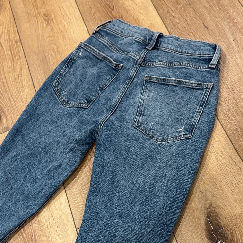 Arizona Distressed Blue Jeans highest rise drainpipe Jean size 2 - Picture 8 of 8